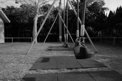 無人のブランコ