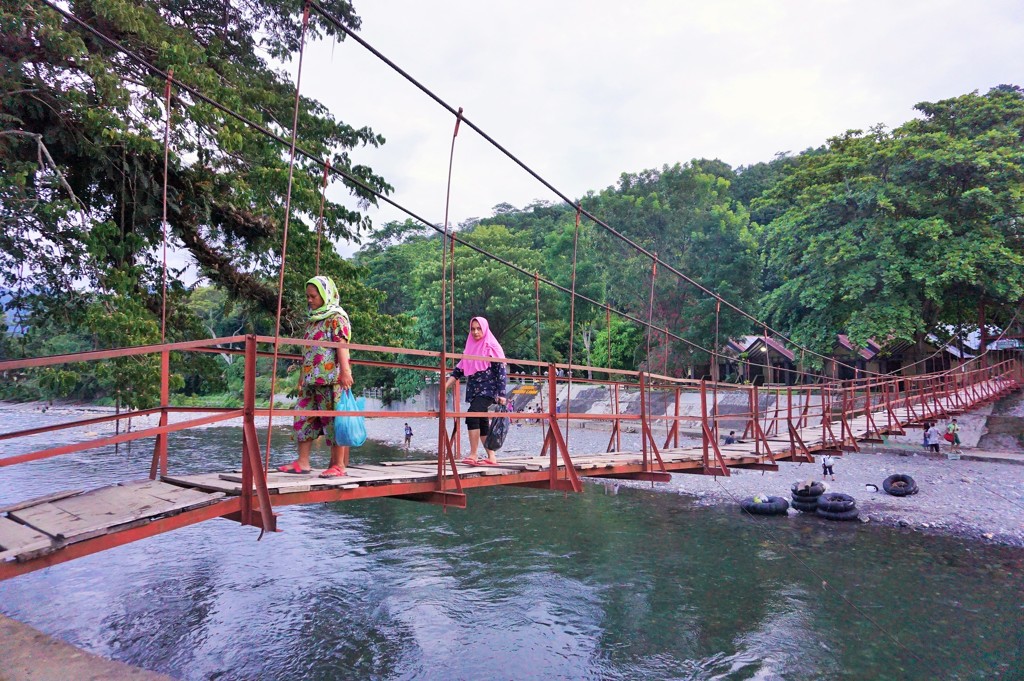 吊り橋～インドネシア  Suspension bridge