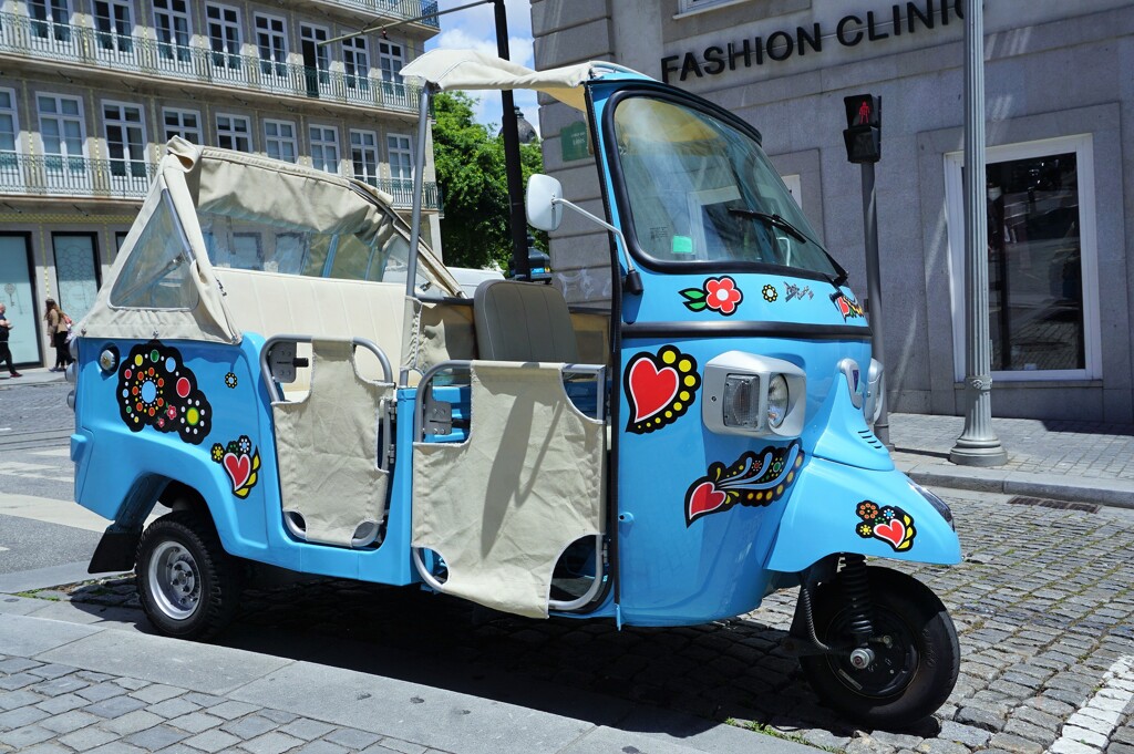 三輪観光タクシー～ポルトガル Tuktuk in Porto