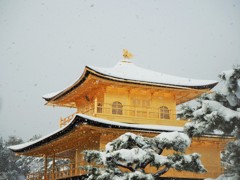 雪の金閣寺舎利殿　Snow covered Kinkau-ji