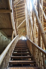 竹の階段～インドネシア Restaurant Kapal Bambu