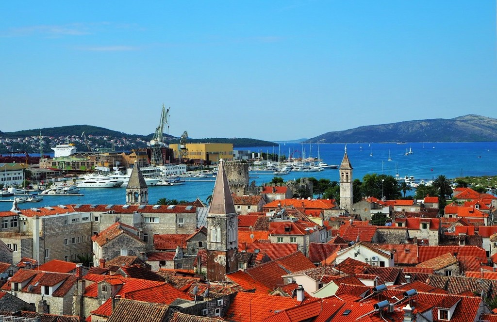 トロギル旧市街とアドリア海 Trogir ＆ Adriatic Sea