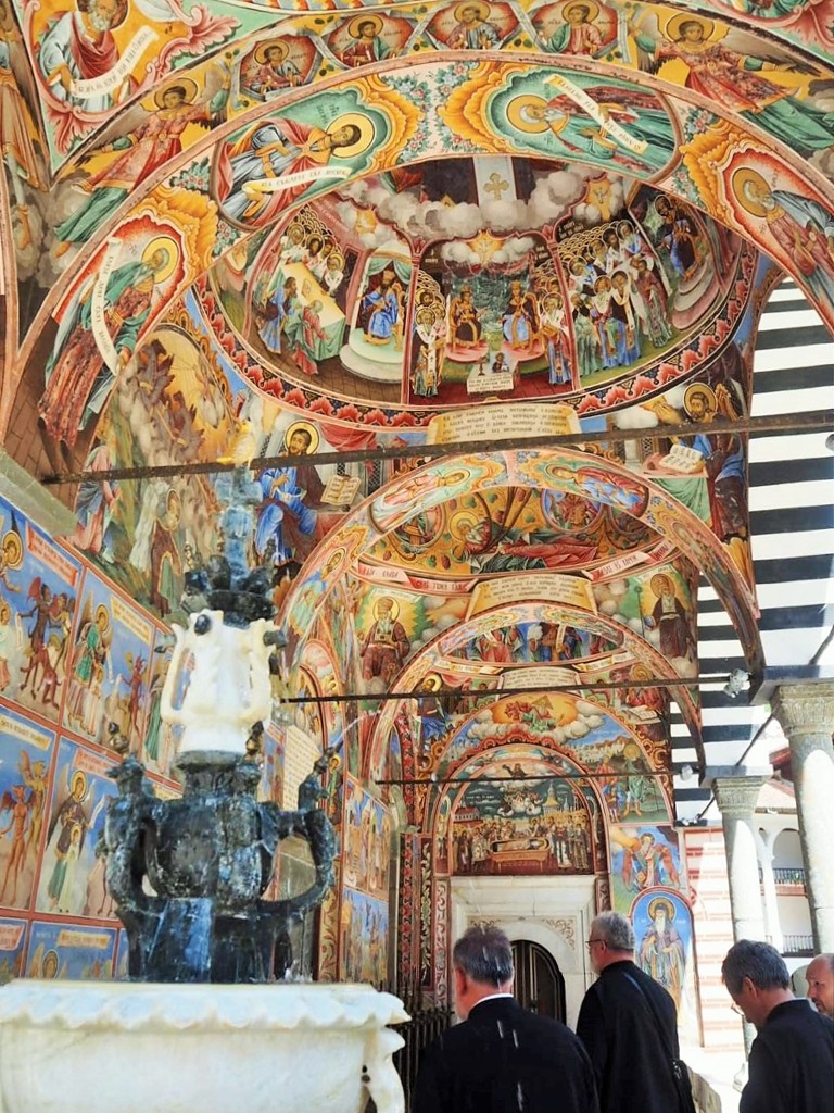 外廻廊の壁画～ブルガリア Fantastic Frescoes