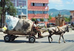 荷馬車の町～コソボ Horsecart,Kosovo