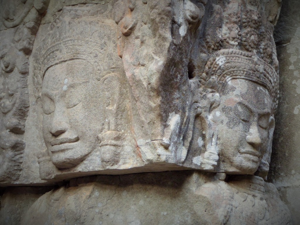 大慈大悲～カンボジアの仏教彫刻 Stone Relief