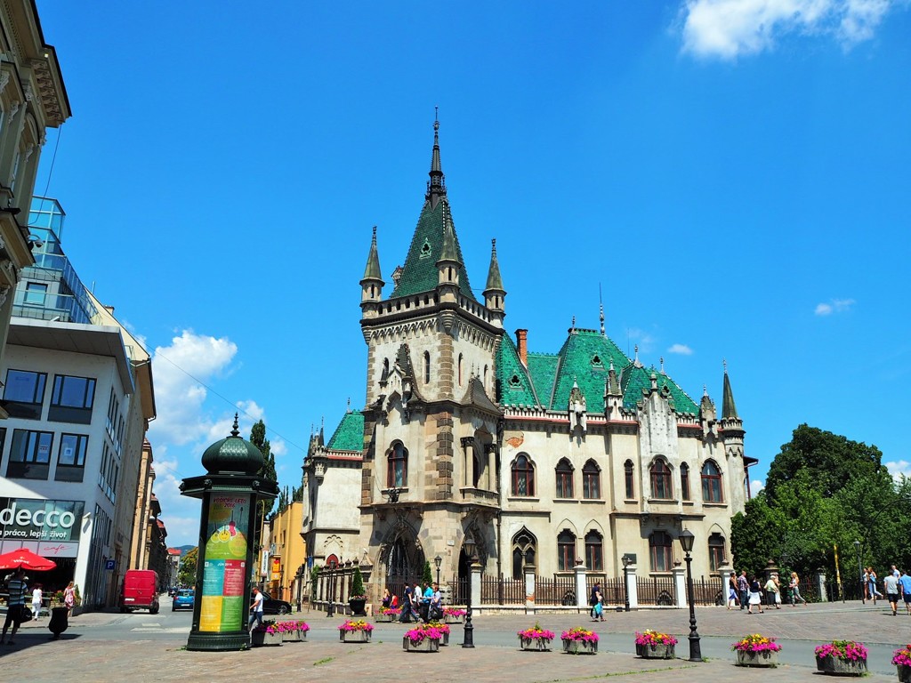 青瓦のヤコブ宮殿～スロヴァキア Jakab's Palace in Košice