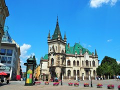 青瓦のヤコブ宮殿～スロヴァキア Jakab's Palace in Košice
