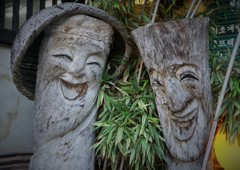 『大鏡』の語り部～韓国 Wood carving