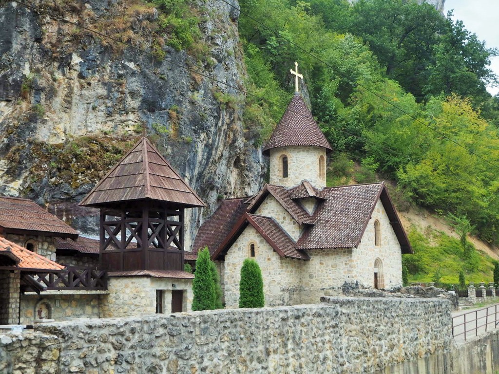 国境の教会～モンテネグロ・セルビア Church at the border