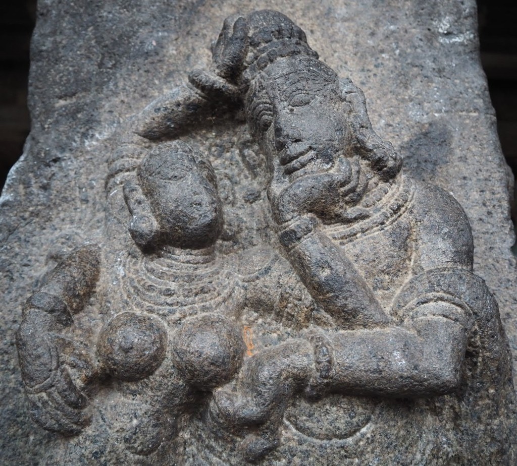 愛恋の形～ヒンドゥー彫刻 『Kama Sutra 』