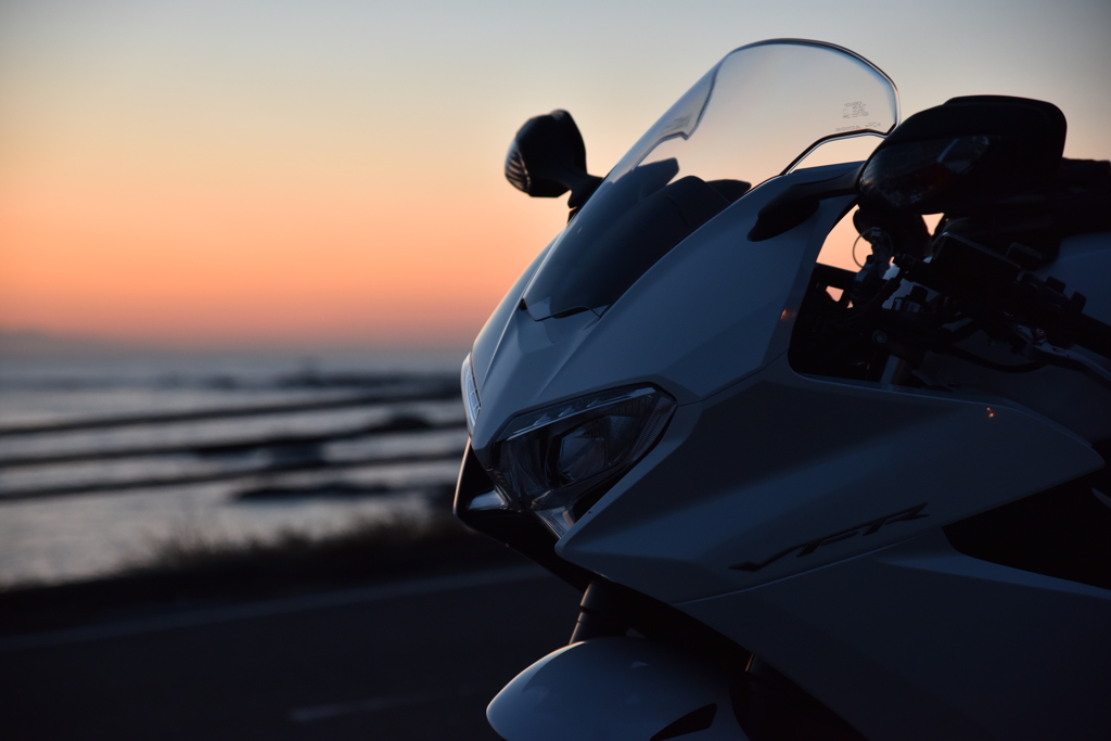 黄昏～VFR800F～