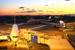 伊丹空港の夕景