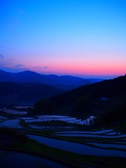 夜明け…