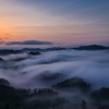朝霧の山地