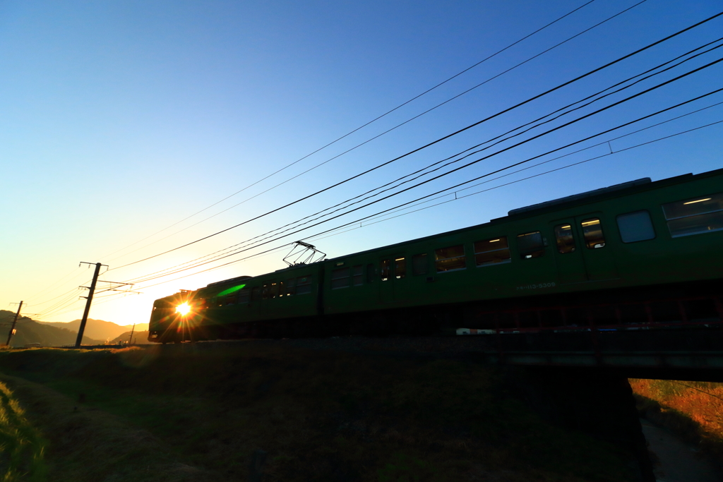 車窓の光陽