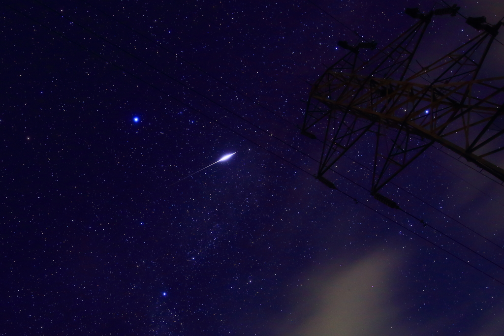 夏の大三角と流星