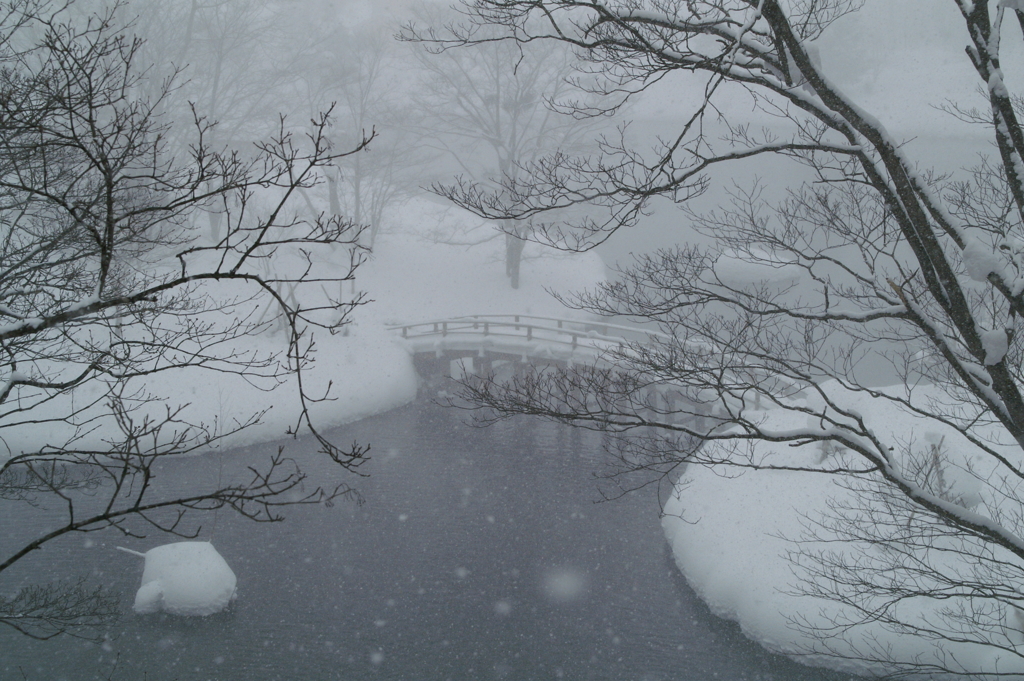 吹雪静まる