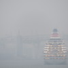 濃霧の出港
