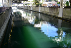 緑の川