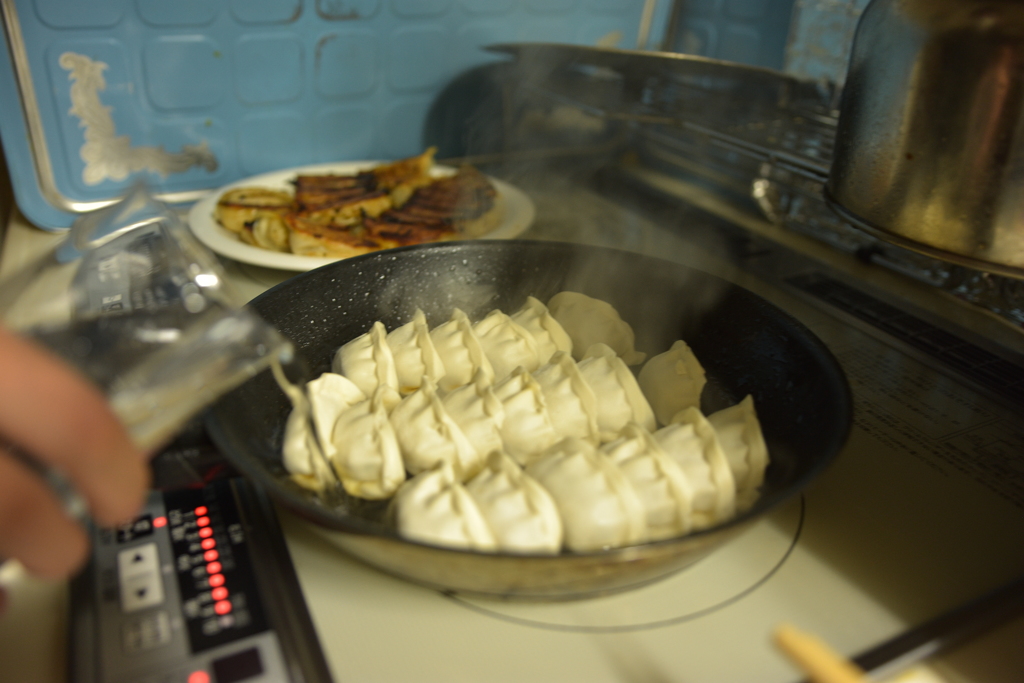 餃子焼き　3部作　その３