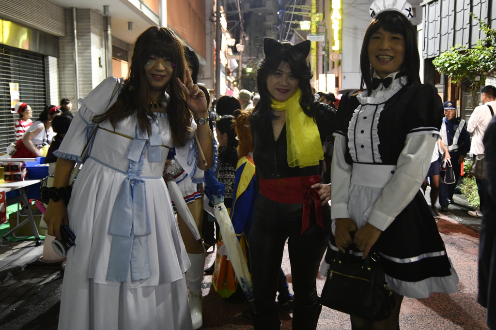 野毛ハロウィン　美人３人組？？？
