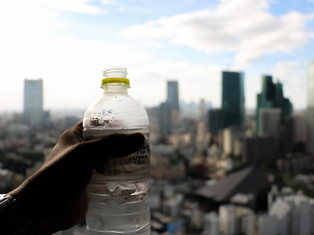 東京タワーを登って・・・水が美味し！