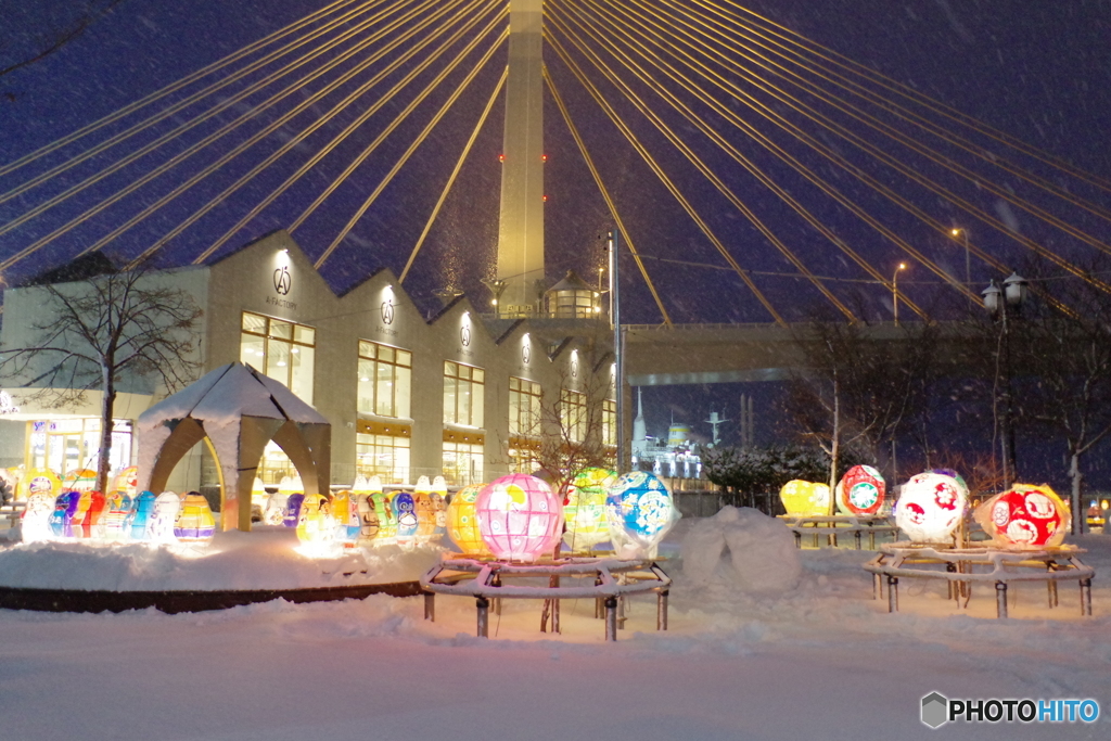 雪の青森駅イルミ