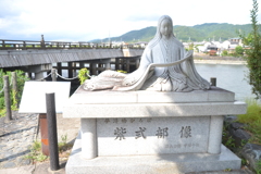 紫式部像