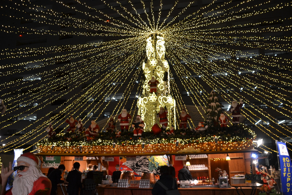 夜の天神クリスマスマーケット