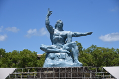 長崎　平和記念像