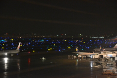 夜の羽田空港