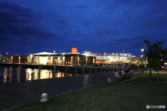 夕暮れの港公園