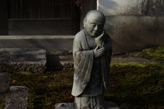 悩む