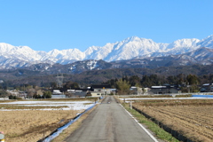 立山へと至る道