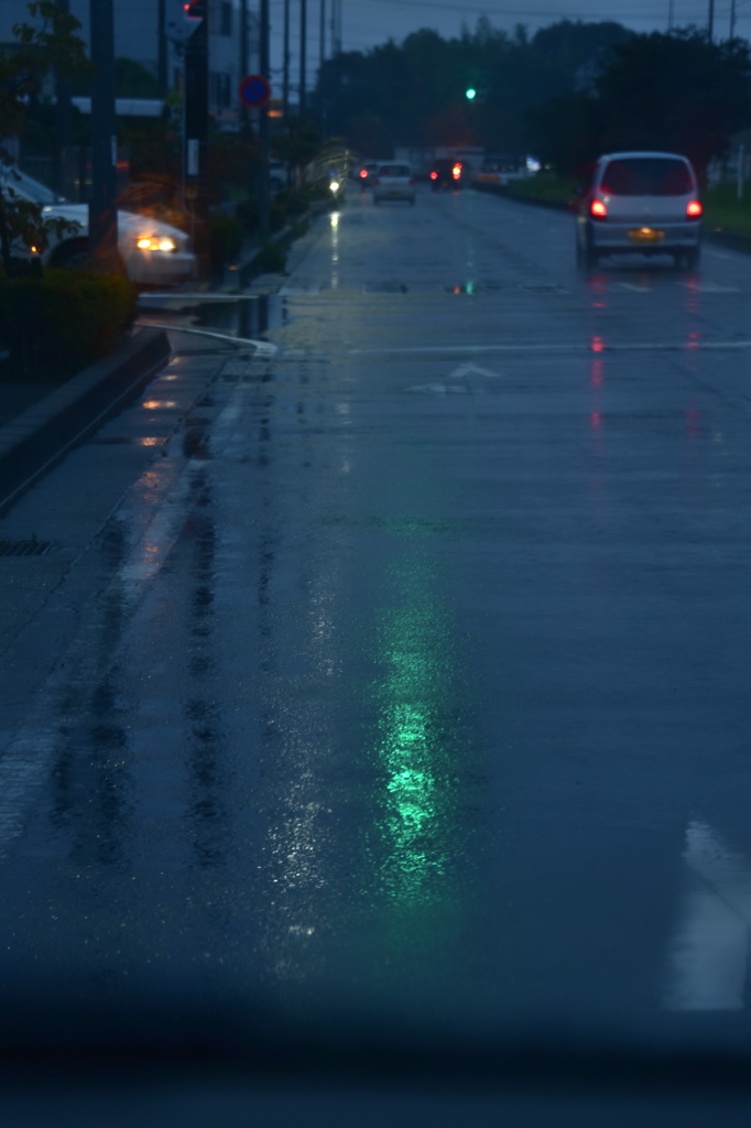 雨の帰り道