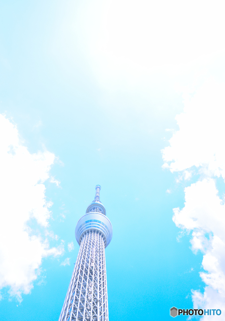 スカイツリーの光り輝く空