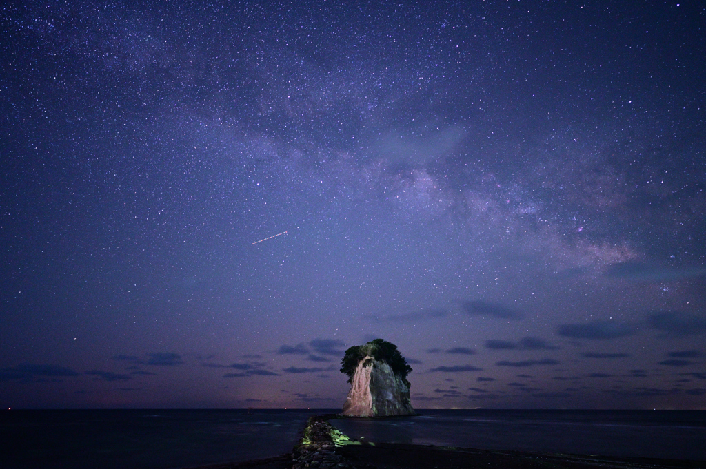 見附島と天の川