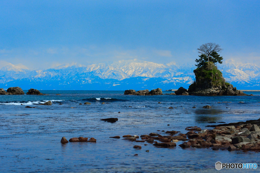 雨晴海岸と立山連峰～冬の静けさ～