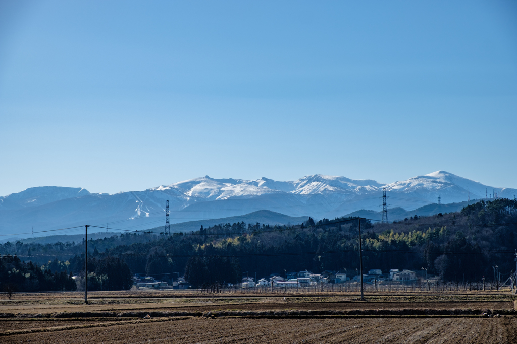山並みと残雪