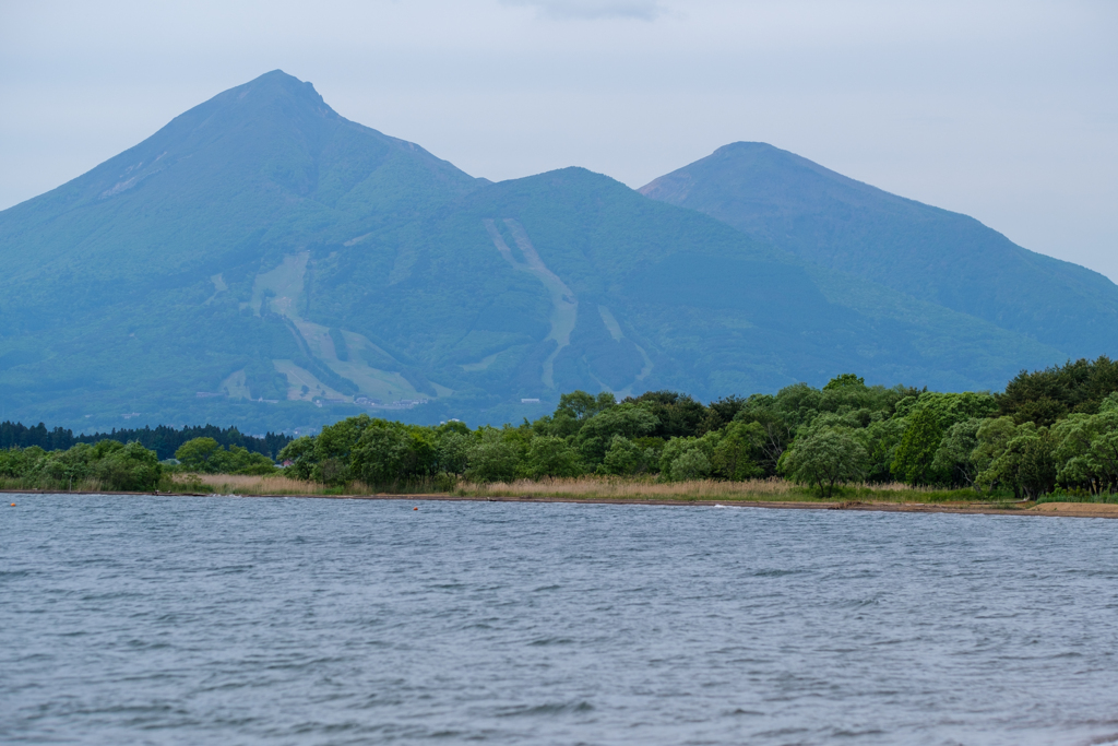 猪苗代湖と磐梯山