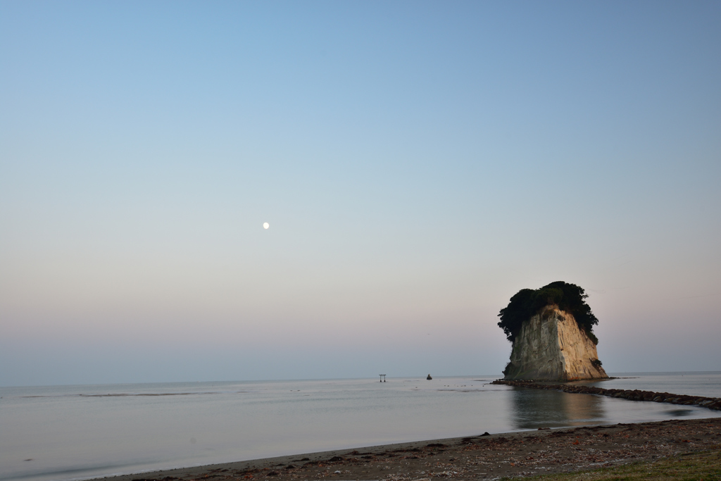 見附島