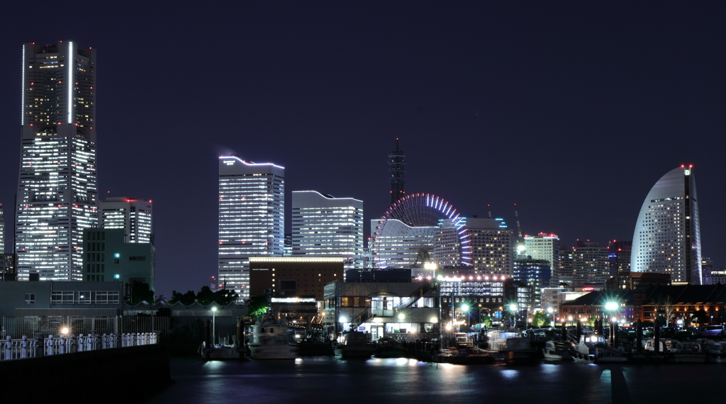 ブルーライト横浜？