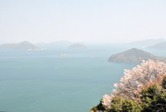紫雲出山から眺める塩飽諸島