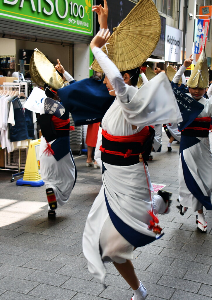 時に激しく