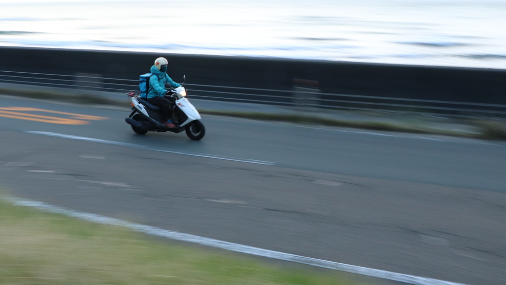 早朝の海岸線をgo 3