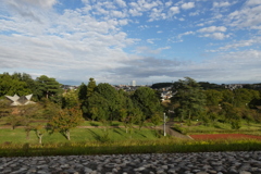 秋。雨雲が去った午後の空。
