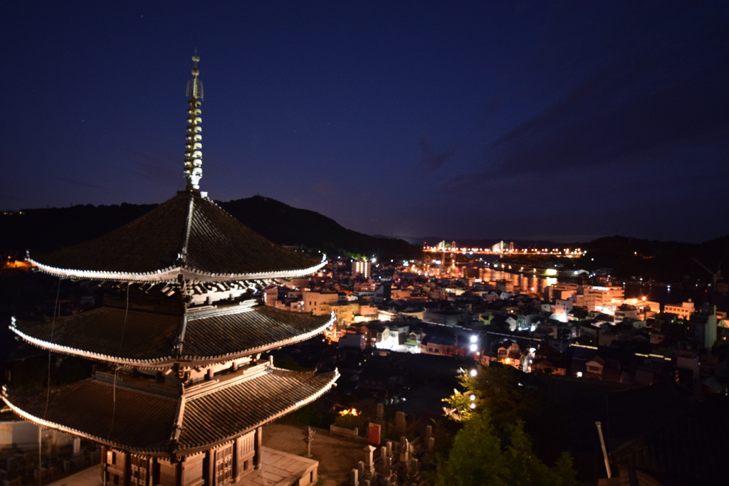 天寧寺三重塔にて