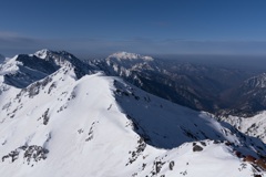 残雪の槍ヶ岳山荘