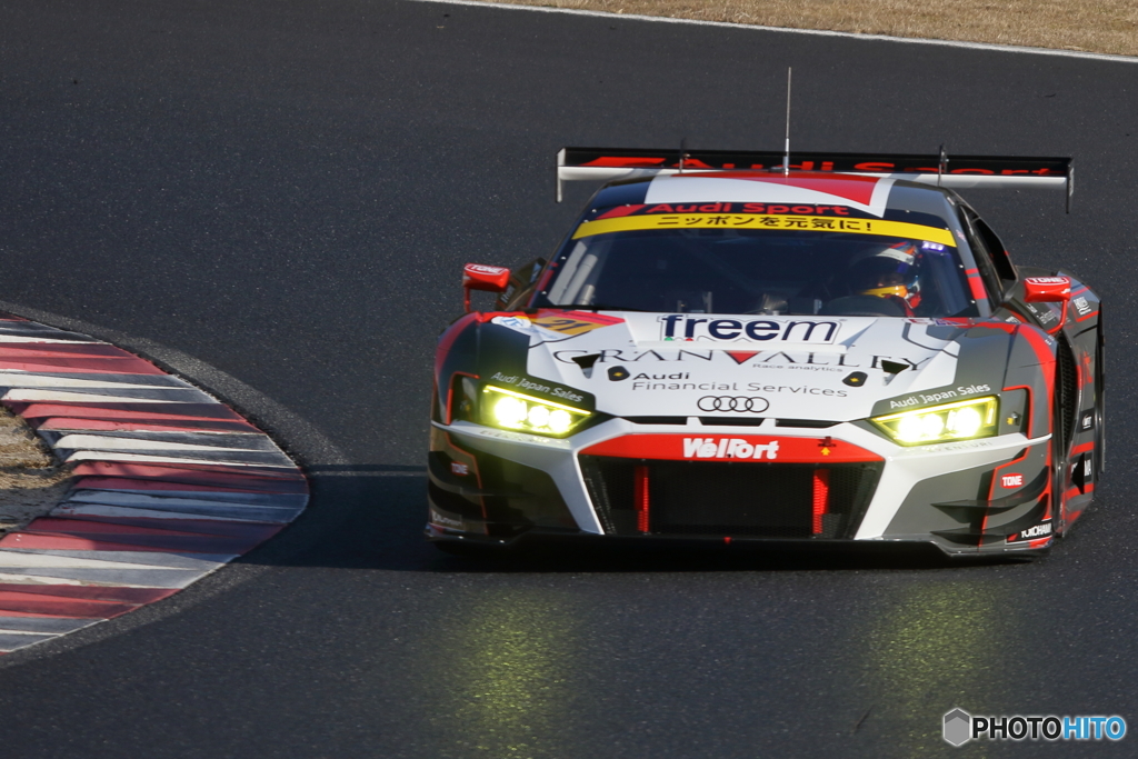 Hitotsuyama Audi R8 LMS