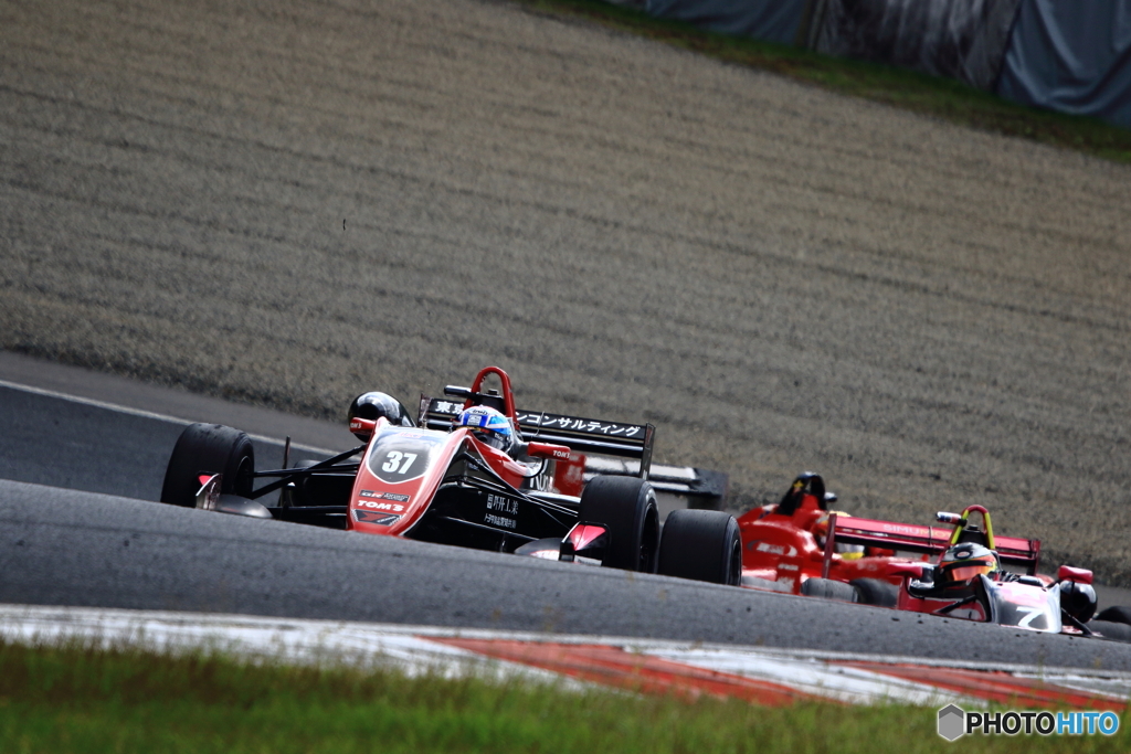 岡山　F3　ヘアピン立ち上がり